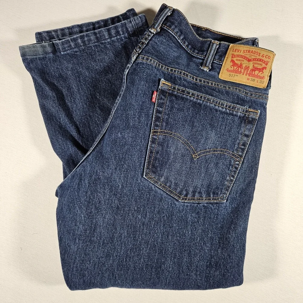 Levi's Jeans 517 Cattleman Bootcut Men's Size 38x32‎